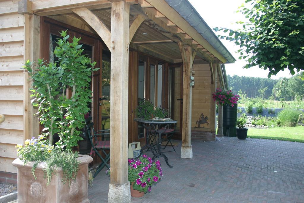 Bed&Breakfast 'T Eikeltje Hollandscheveld ภายนอก รูปภาพ